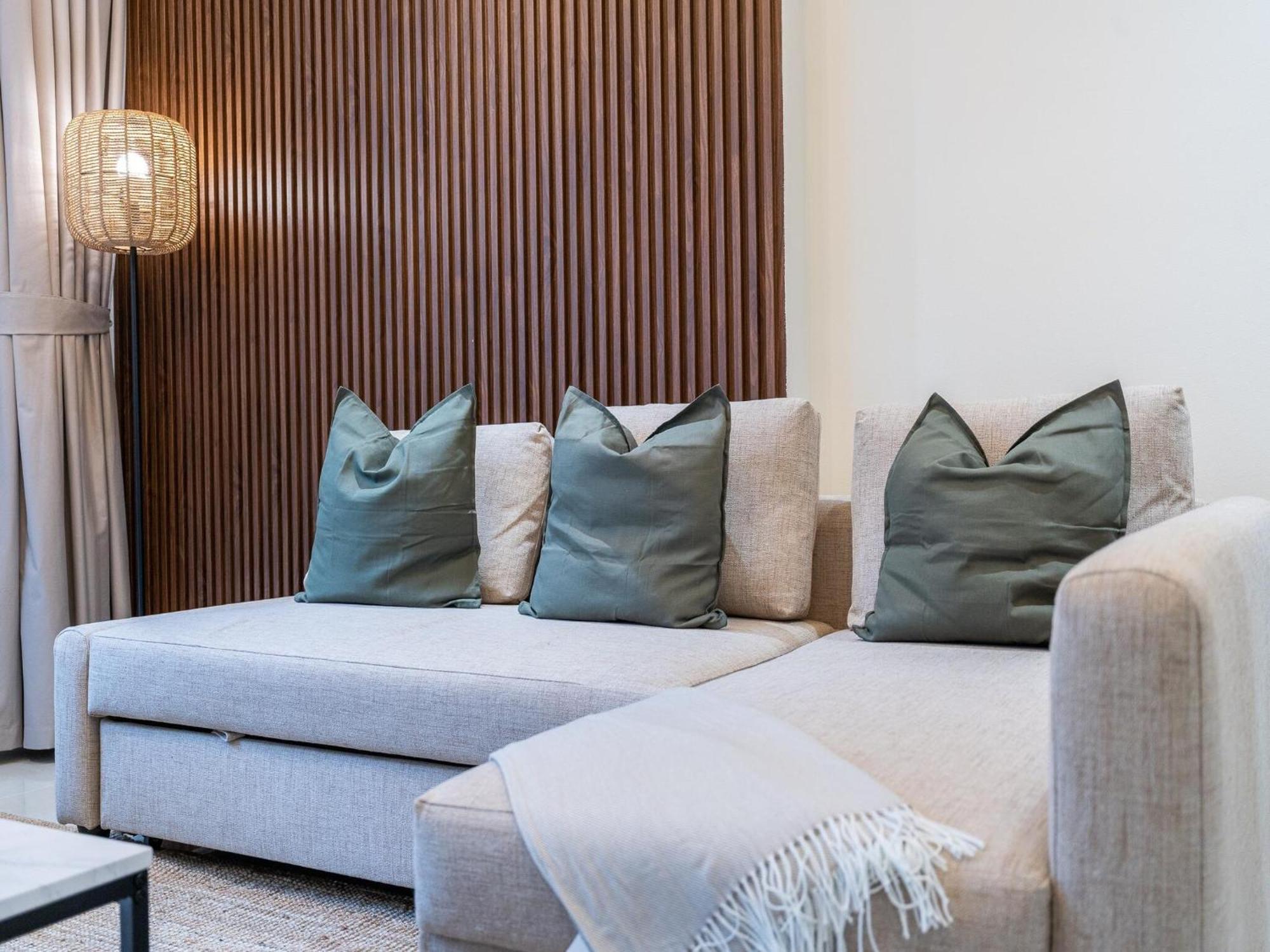 Luxe Apartments Near Dubai Mall Burj Khalifa Pool Gym Parking Exterior foto